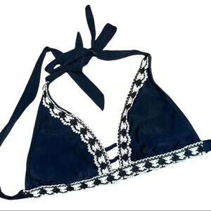 Black/ White  Bikini Top. Super cute.